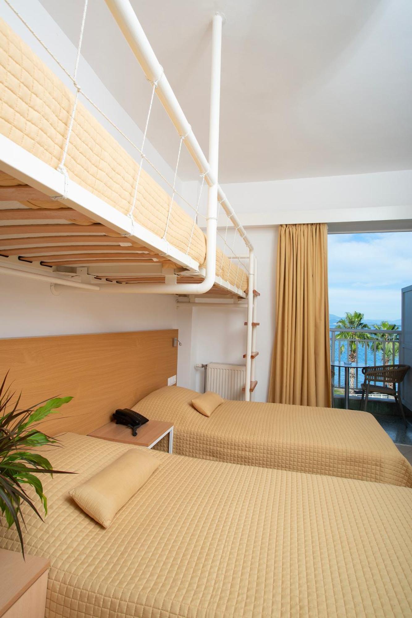 Hotel Sissy กาเมนาวูร์ลา ภายนอก รูปภาพ